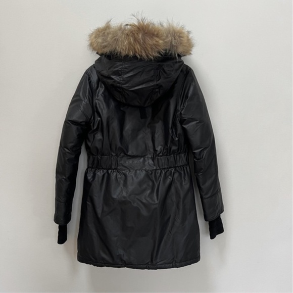 Canada goose trillium parka limited edition XS - Picture 2 of 6